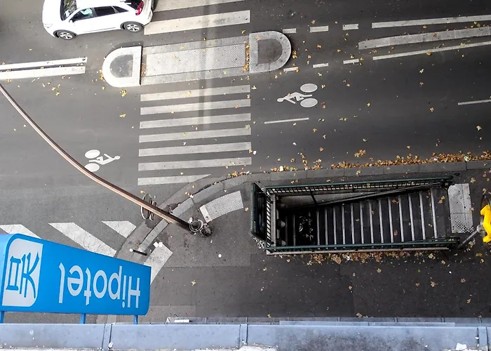 Hipotel Belgrand Edith Piaf Parigi